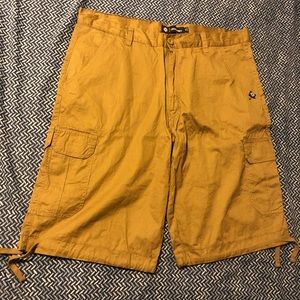 Men’s cargo shorts
